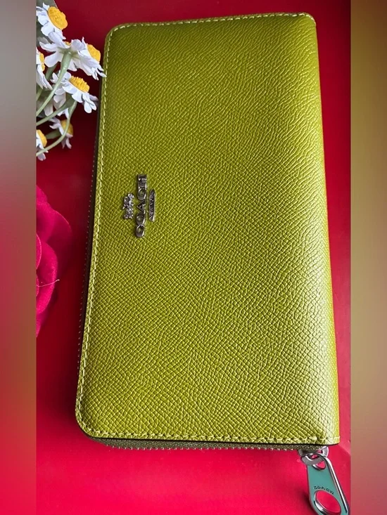 Coach Lime Green Saffiano Zip Wallet with Silver Logo - Picture 2 of 13